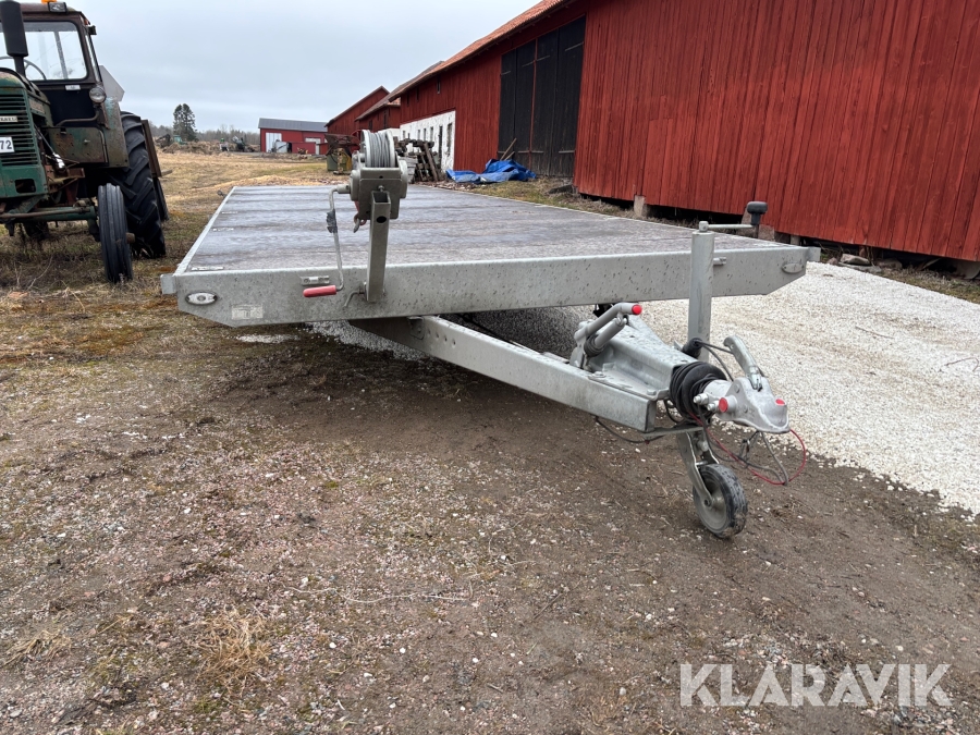 Personbilssläp/jättesläp Neiwiadow 8x2.55 m 2360 kg