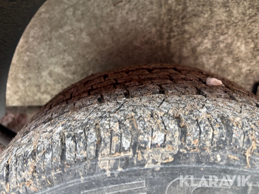 Personbilssläp/jättesläp Neiwiadow 8x2.55 m 2360 kg