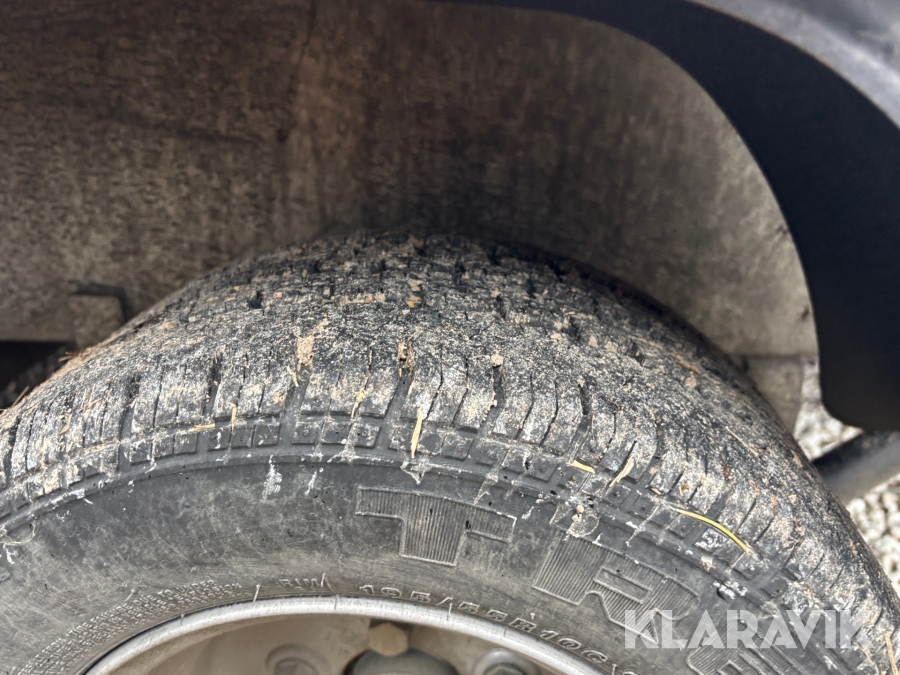 Personbilssläp/jättesläp Neiwiadow 8x2.55 m 2360 kg