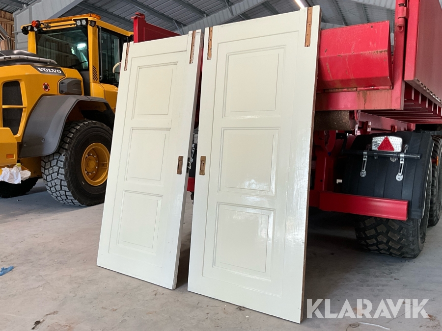 Antika skjutbara innedörrar