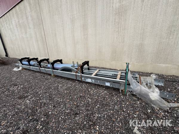 Skenor till motorstyrd port