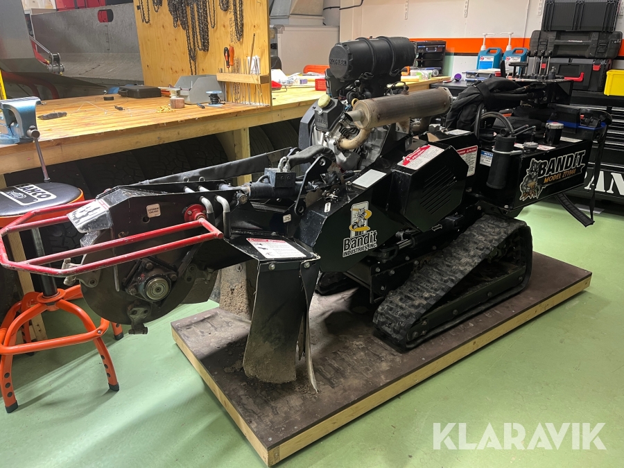 Stubbfräs Bandit ZT1844 med radiostyrd fjärrkontroll