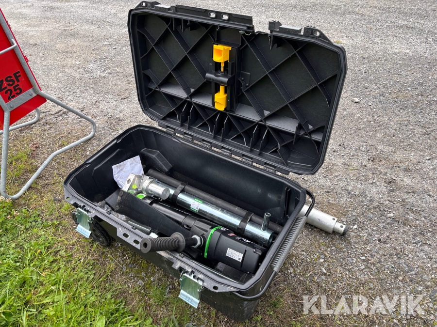 Markskruvsmaskin Stavrex