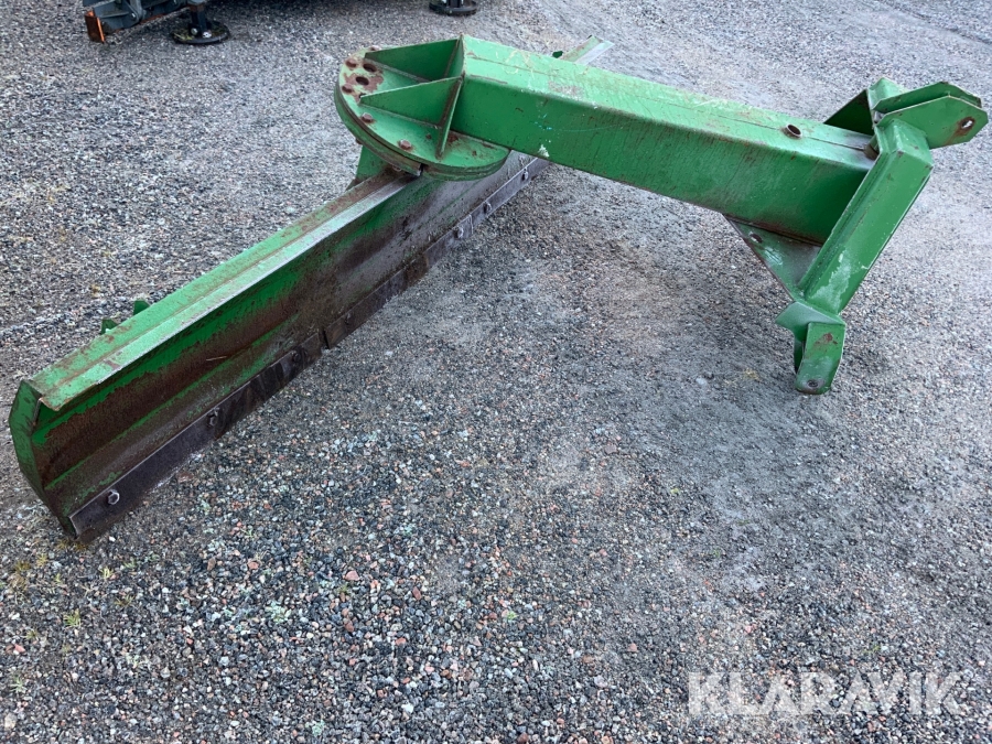 Schaktblad   2.6m, trepunkt, bakmonterat