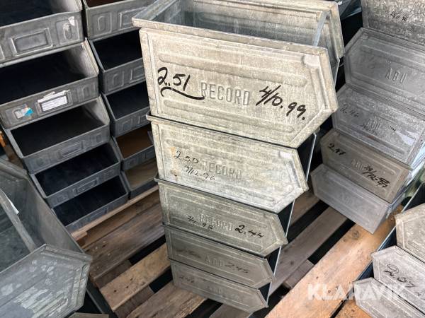 Lagerbackar stål märkta ABU, liten 5st