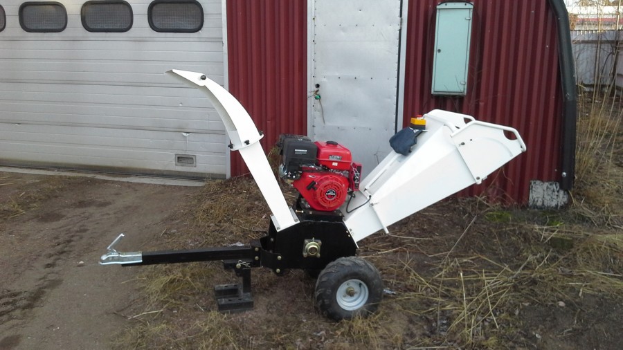 BENSINDRIVEN FLISHUGG