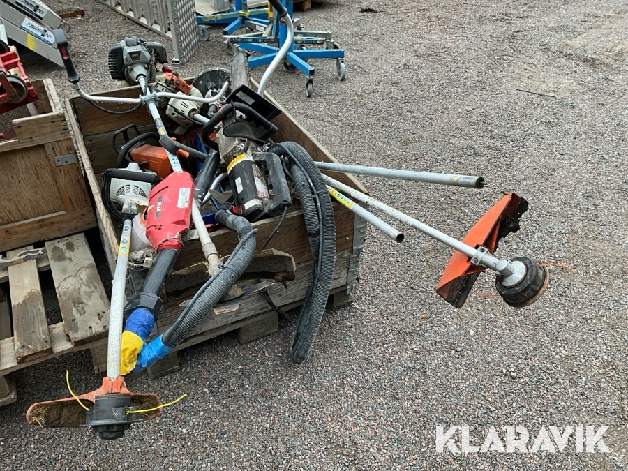 Pall med diverse trädgårdsmaskiner Stihl, Flex Mfl