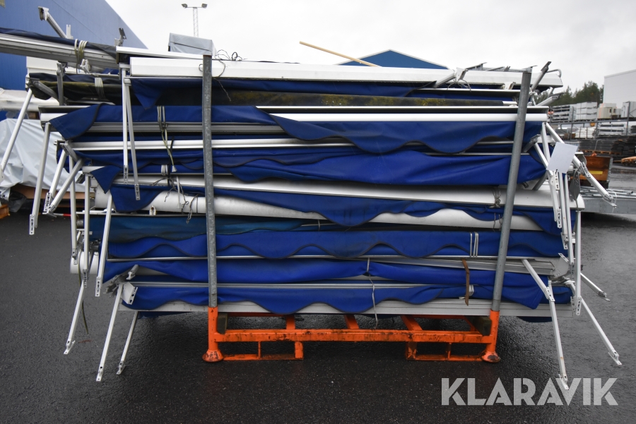 Parti med markiser AMA manuella med blått tyg ca. 40 styck