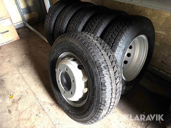 Vinterhjul med dubbdäck till husbil Michelin 225/75R16C 6 st