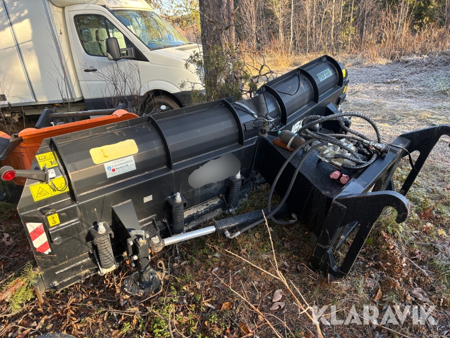 Vikplog Pronar Puv3300