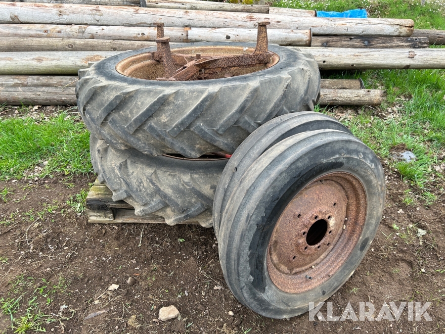 Traktordäck 4 st Good Year 12.4-32 // 6.00-19