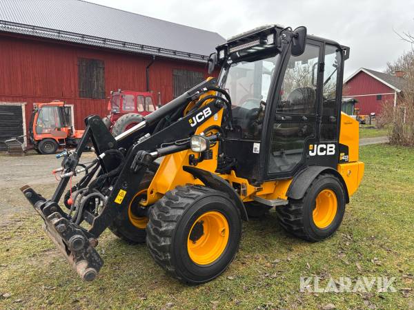 Hjullastare JCB 403 Plus med flera redskap