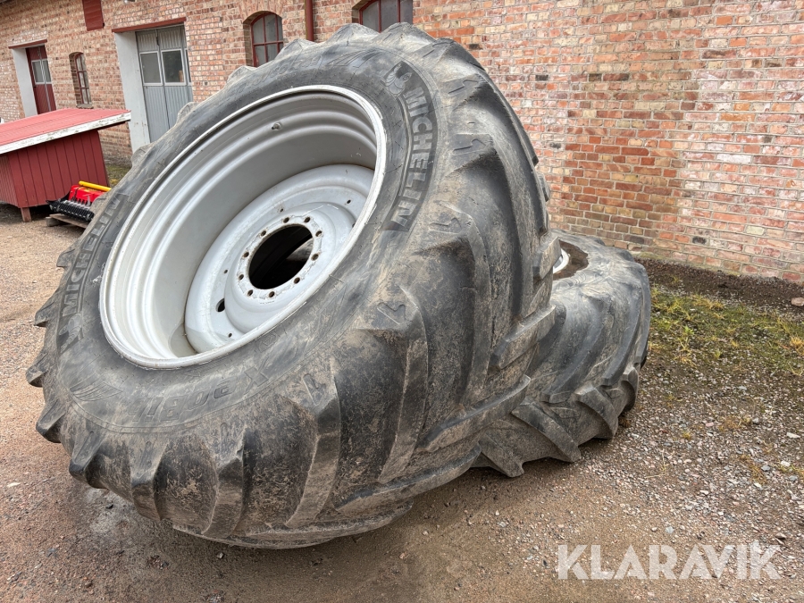 Lantbruksdäck Michelin med fälg VF 710/60R42 2st