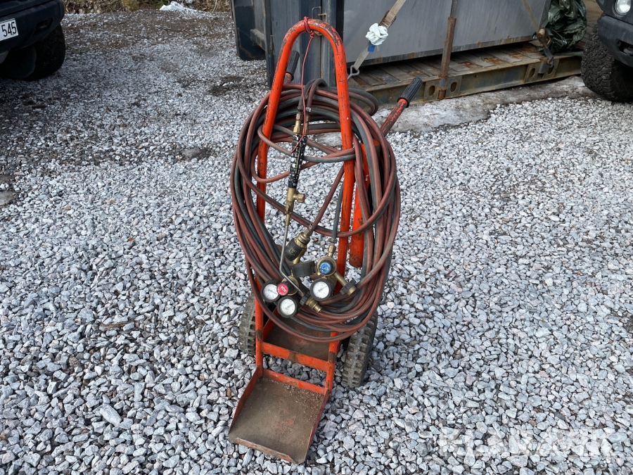 Gaskärra med klockor och slangar AGA automatventil