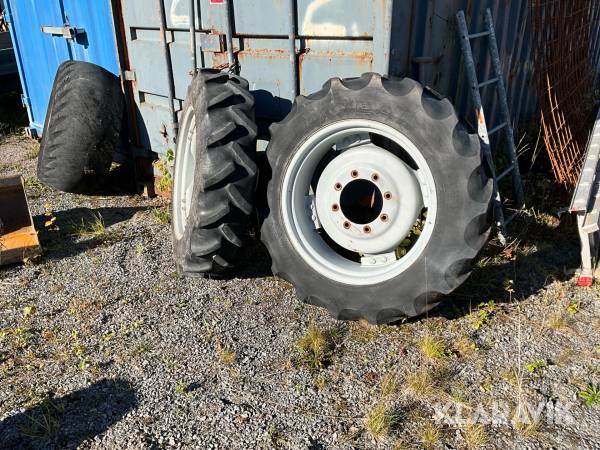 Däck på fälg 11.2R28 Goodyear