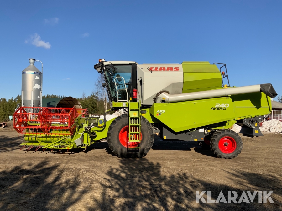 Skördetröska Claas Avero  240 T4 APS