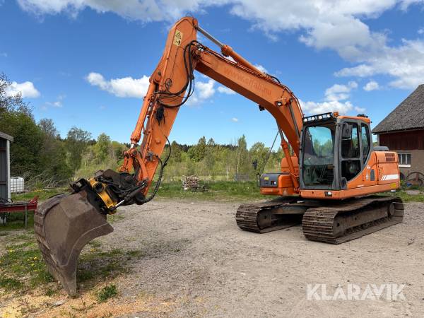 Grävmaskin Doosan DX140LC med tiltrotator & skopa