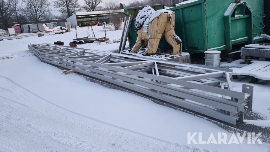 Takstolar 2st och stolpar 4st Ranaverken