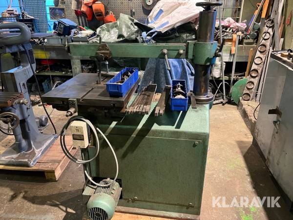 Kilspårsmaskin E.M Bruhn med verktyg