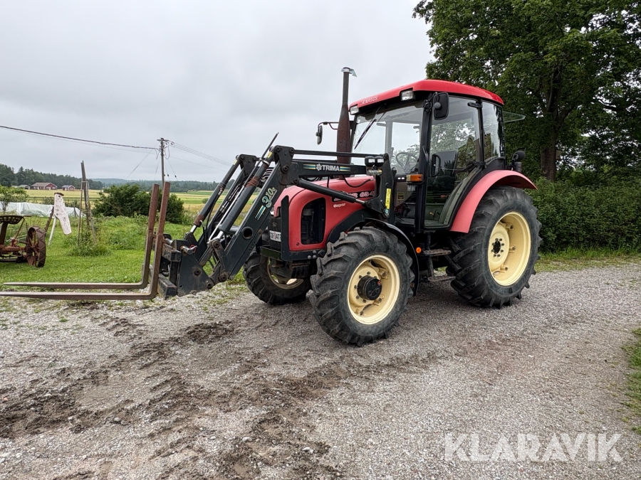 Traktor Zetor 6341 med redskap