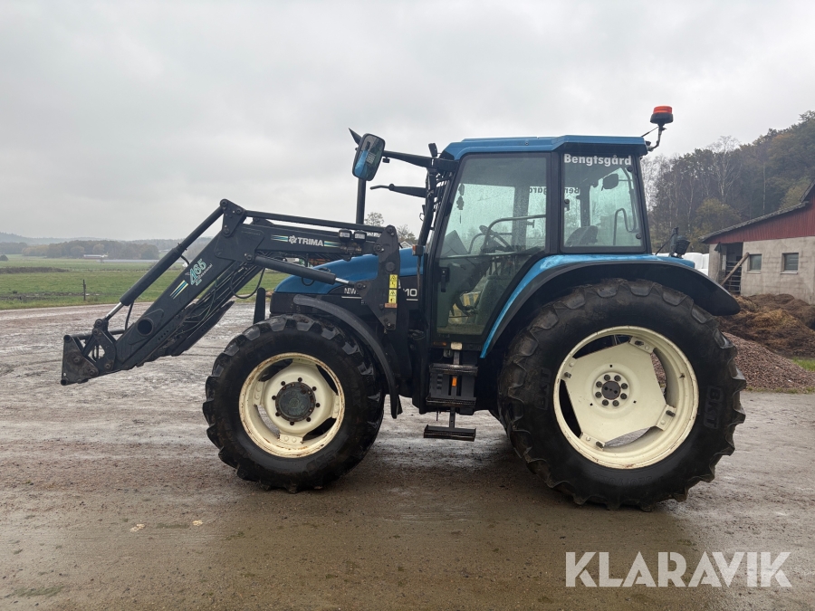 Traktor New Holland TS110 med frontlastare