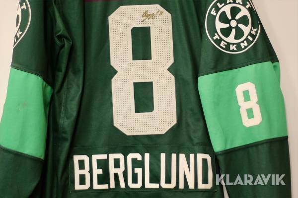 Anton Berglund #8 i Färjestad BK – använd matchtröja 2022/23