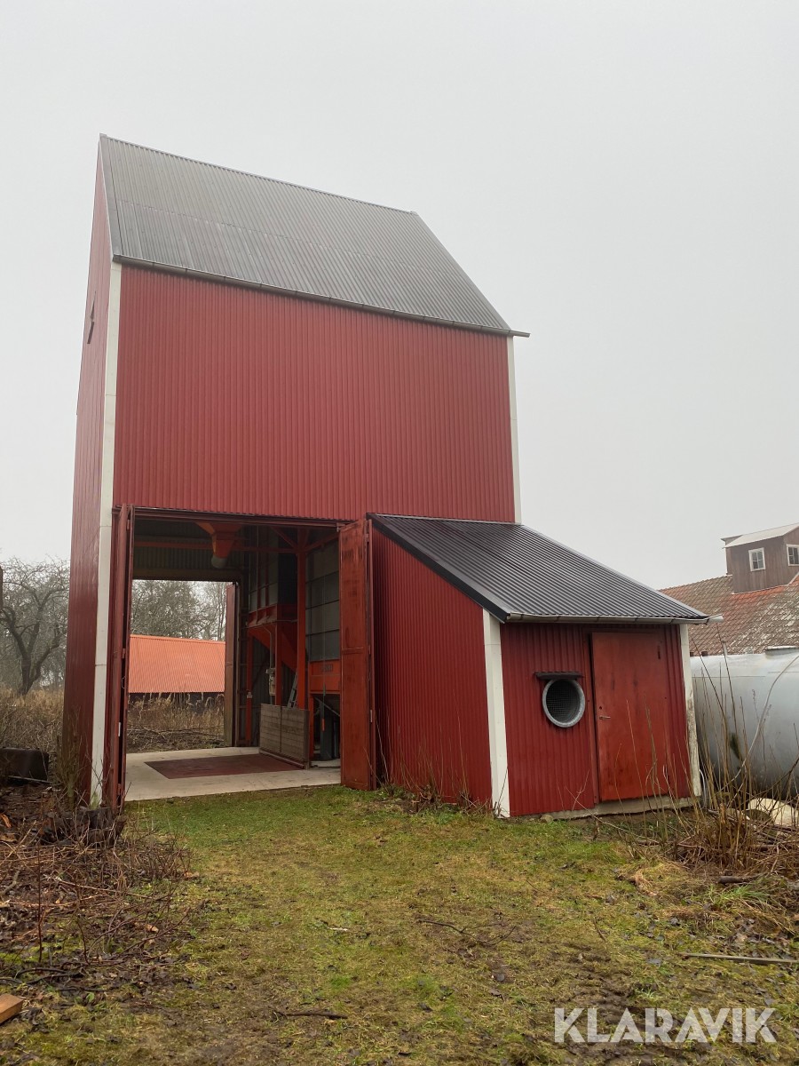 Spannmålstork Svegma 2000 med omgivande byggnad