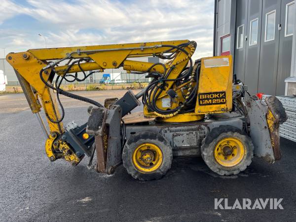 Rivningsrobot Brokk BM250