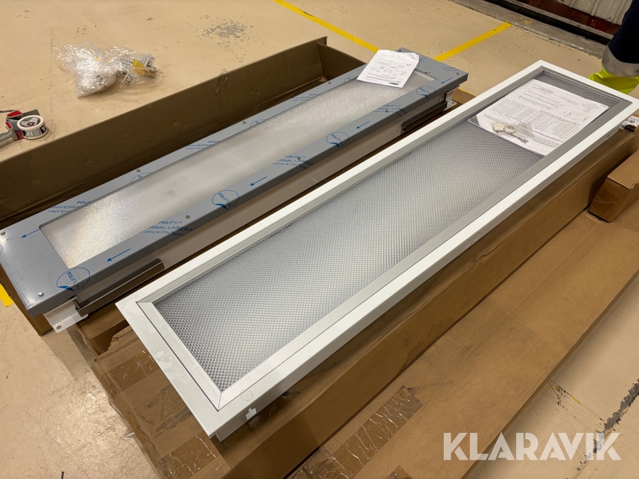 LED Armaturer Glamox DLT RS 2800HF 7st för inbyggnad