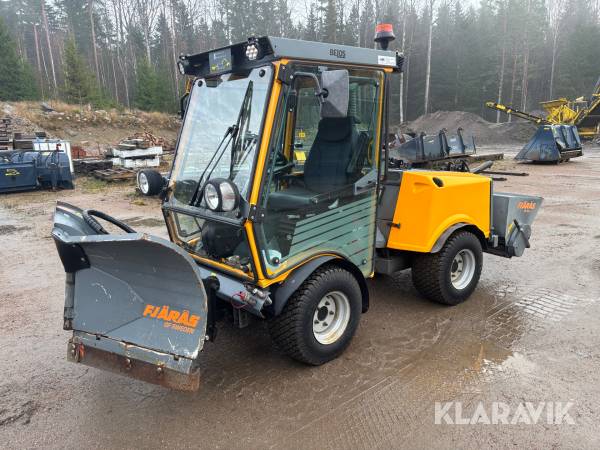Redskapsbärare Belos Trans Pro 4560 med redskap