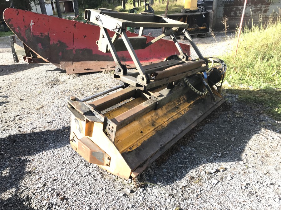 Hydraulisk Slaghack m Sidoförskjutning