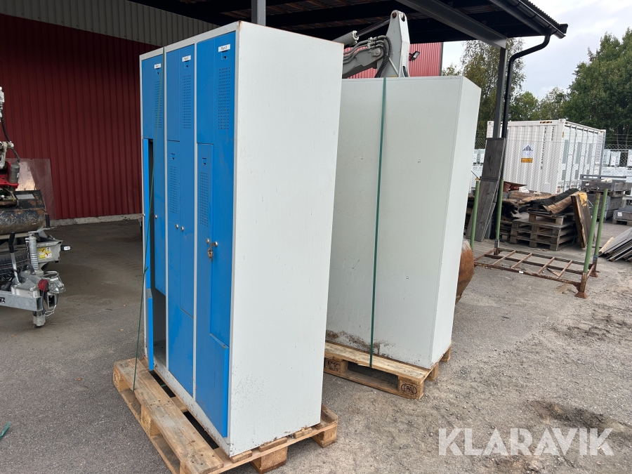 Omklädningsskåp 2 st