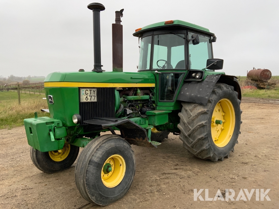 Traktor John Deere 4430