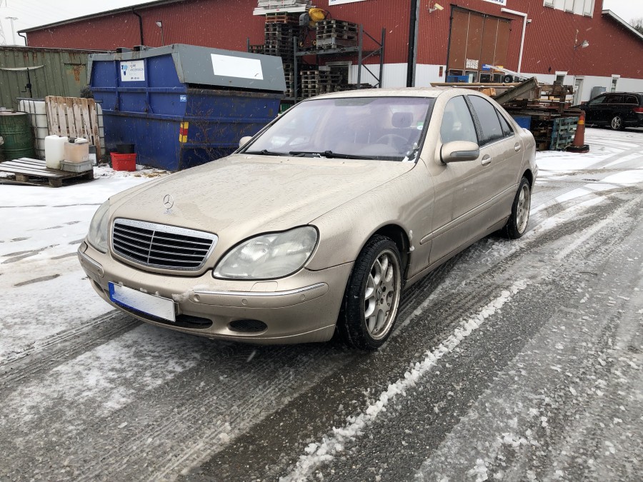 MERCEDES-BENZ S 500