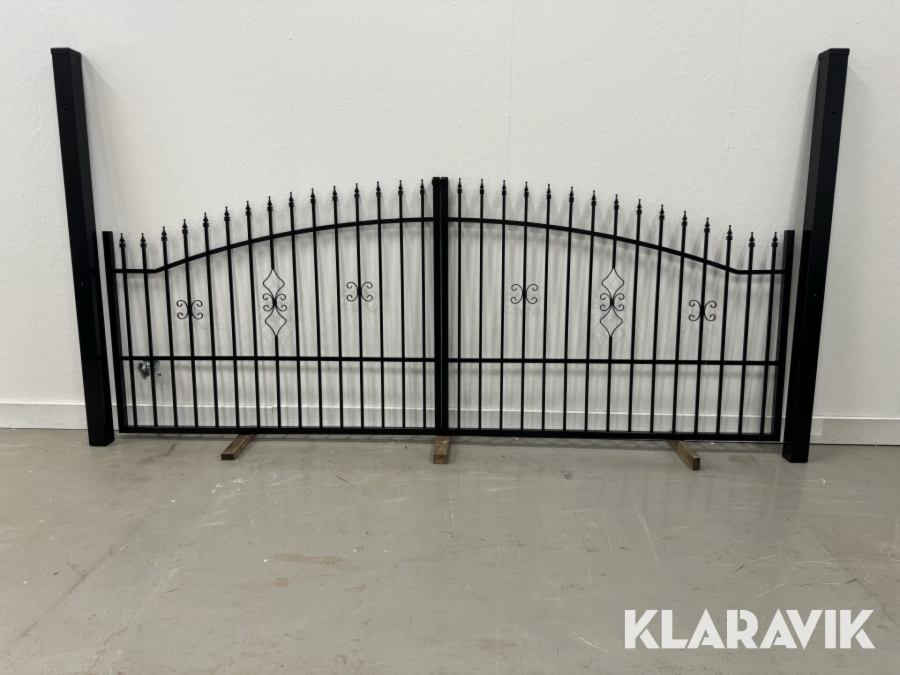 Appstyrd Automationsgrind i smide Staketgrossisten Boden 400x150cm