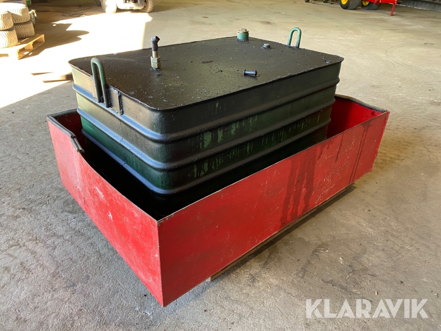 Spilloljetank   med uppsamlingskar