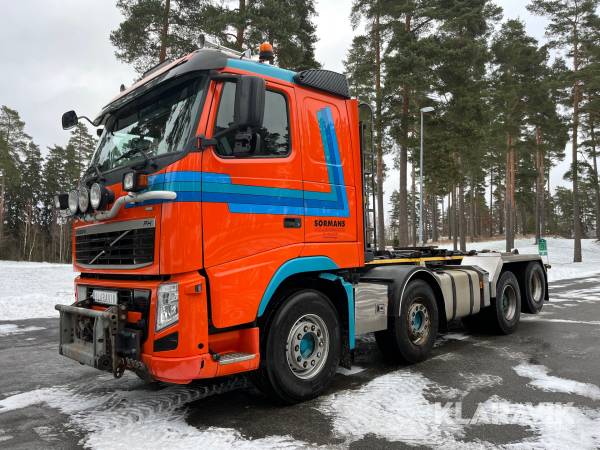 Lastväxlare Volvo FH 8*2 med plogutrustning