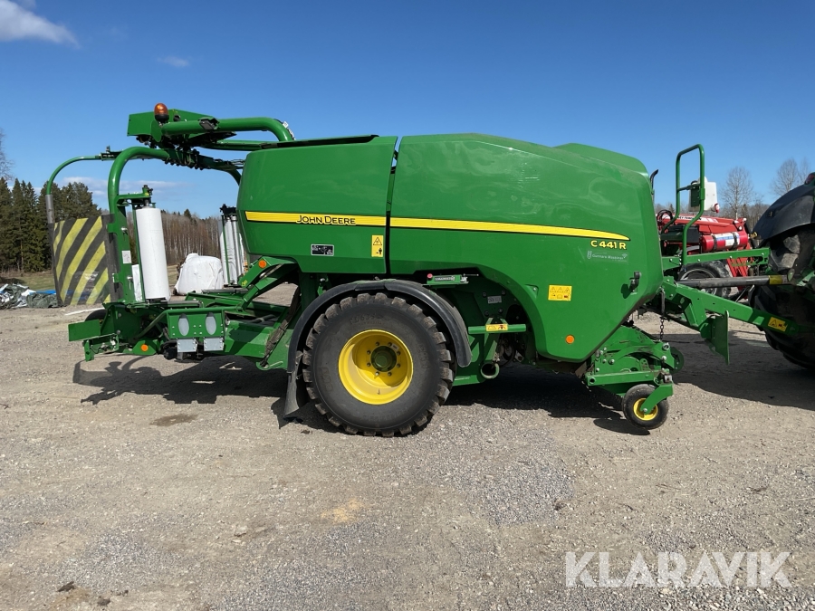 Rundbalspress John Deere C441R