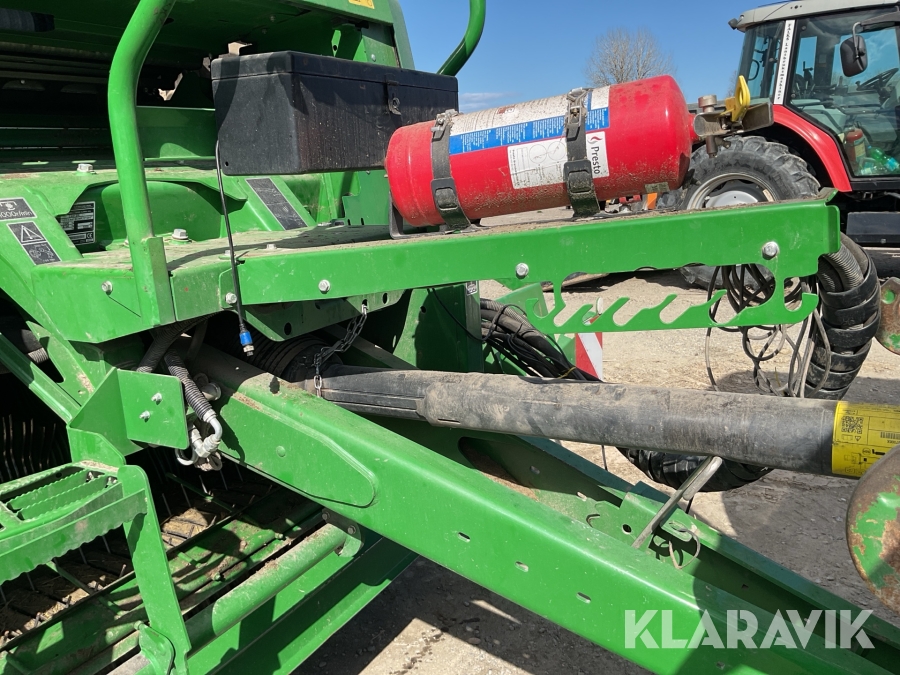 Rundbalspress John Deere C441R