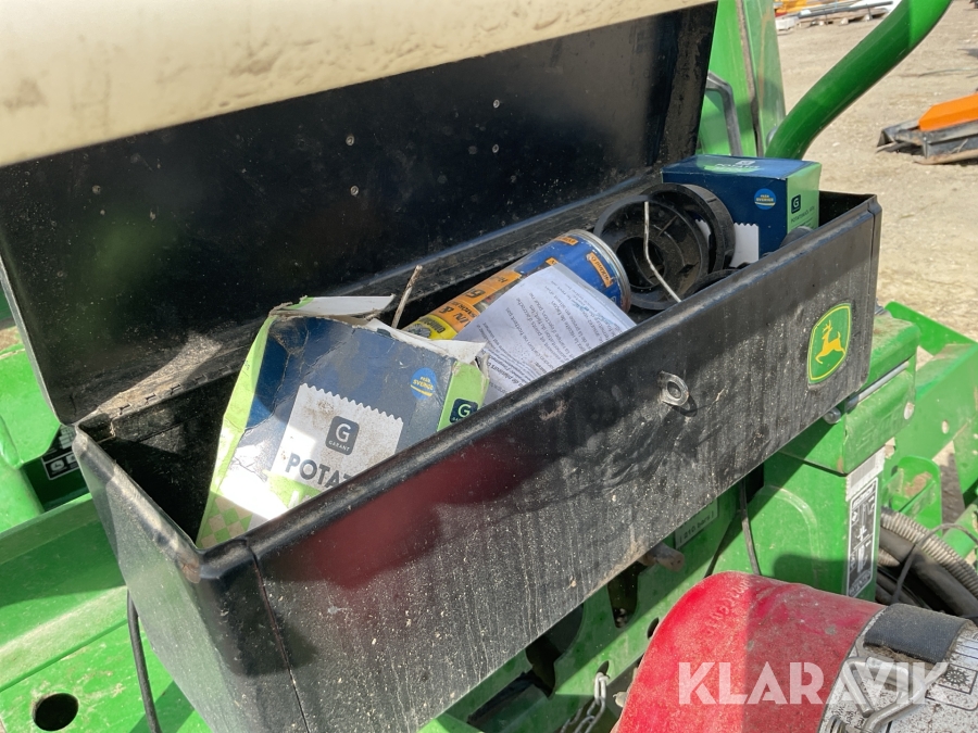 Rundbalspress John Deere C441R