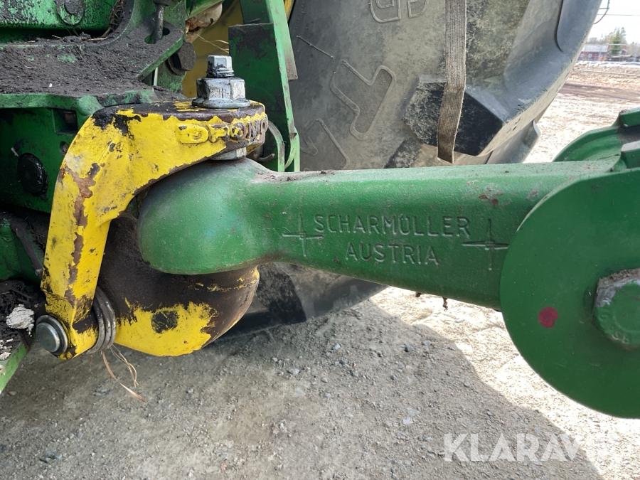 Rundbalspress John Deere C441R