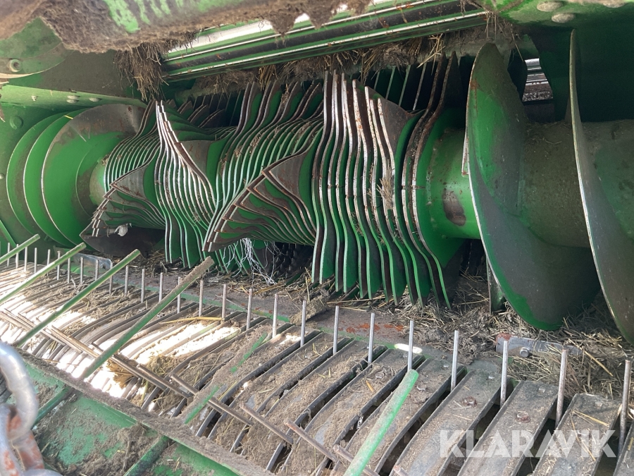 Rundbalspress John Deere C441R