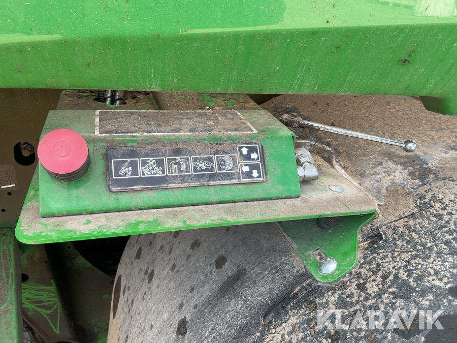 Rundbalspress John Deere C441R