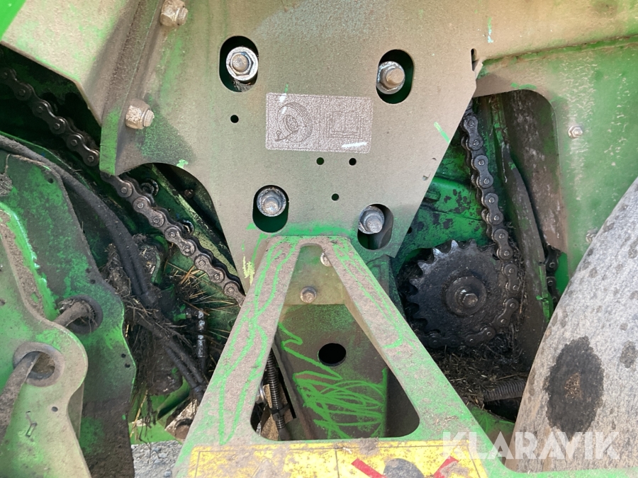 Rundbalspress John Deere C441R