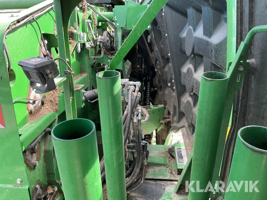 Rundbalspress John Deere C441R