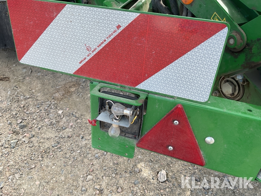 Rundbalspress John Deere C441R
