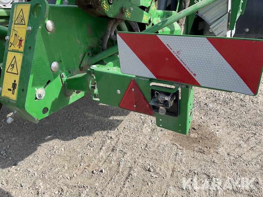 Rundbalspress John Deere C441R