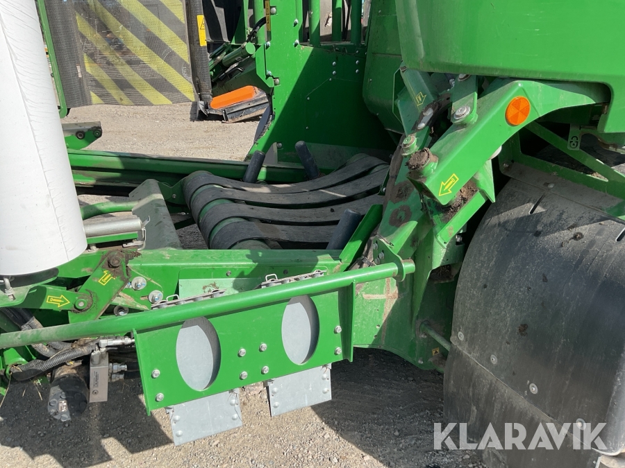 Rundbalspress John Deere C441R