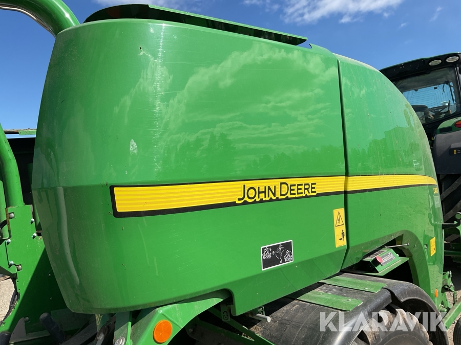 Rundbalspress John Deere C441R