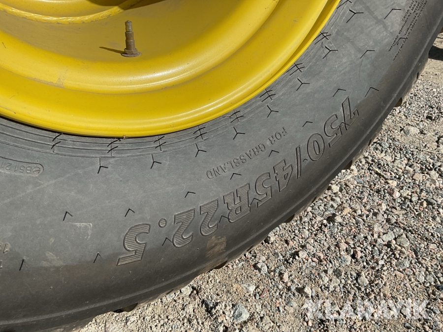 Rundbalspress John Deere C441R